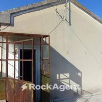 CASA INDIPEDENTE DA RICOSTRUIRE