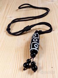 Collana amuleto Dzi agata nera nodo scorsoio