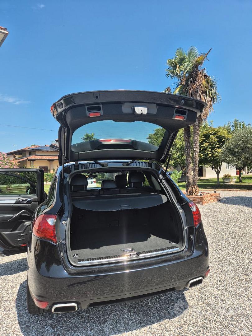 Porsche Cayenne 2010 photo 5