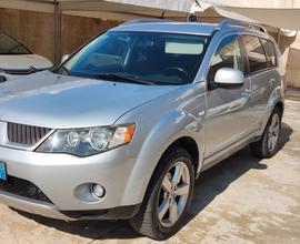 Mitsubishi Outlander 2.0 140CV 7 Posti-GANCIO TRAI