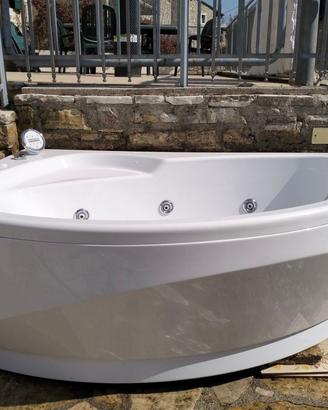 Vasca idromassaggio Novellini