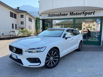 VOLVO V60 B4