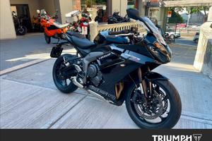 TRIUMPH Daytona 660 Sapphire Black Abs