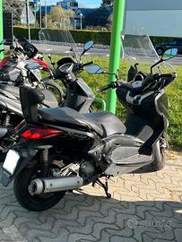 Yamaha X-Max 250