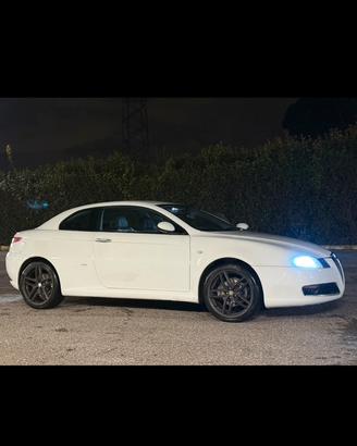 Alfa romeo gt 1.9 jtdm