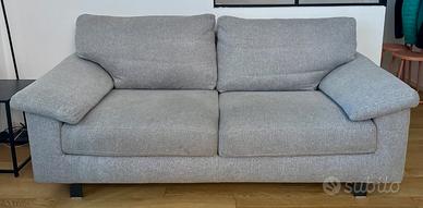 Divano Larino 2 posti grigio poltrone sofà