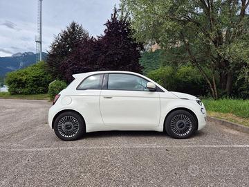 Fiat 500e Icon + Berlina