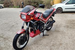 Honda VF 400 - 1984