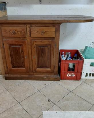 penisola in legno