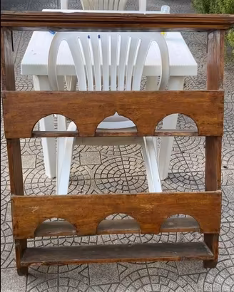 Porta oggetti rustici in legno da restaurare