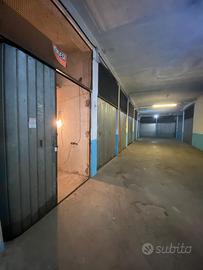 Garage ripostiglio scantinato Ladispoli zona Faro