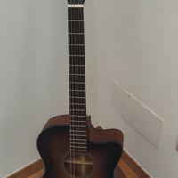 chitarra acustica elettrificata 