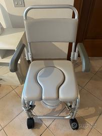 Sedia comoda per doccia disabili