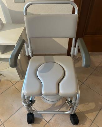 Sedia comoda per doccia disabili