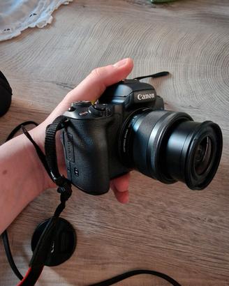 Canon EOS M50 + memoria 64gb usato pochissimo 