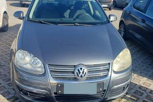 VOLKSWAGEN JETTA 1.6