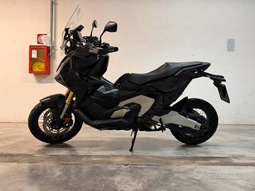 HONDA XADV 750 anno 2025 garanzia 4 ANNI