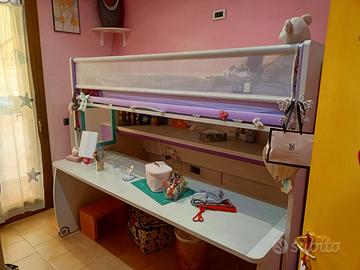 Letto soppalco con cassettiera e scrivania