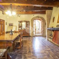 MULTILOCALE A PALOMBARA SABINA