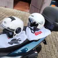 Due caschi nuovi PERFETTI