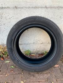 Gomme auto