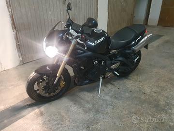 Triumph Street Triple - 2012