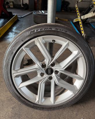 4 cerchi originali audi + gomme