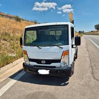 Nissan cabstar anno 2009,ribaltabile trilaterale