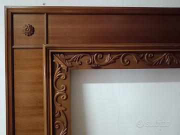 Cornice vintage in legno 