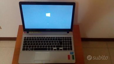pc potatile Samsung schermo da 15.6