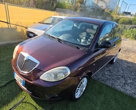Lancia Ypsilon 1.2 69 CV Unyca euro 5 neopatentati