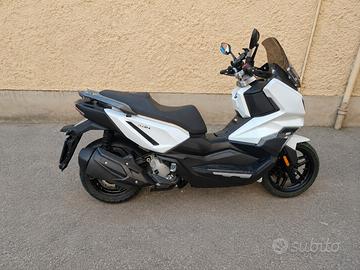 Scuter ADX SYM 300