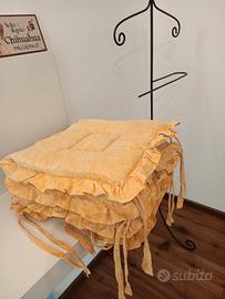 quattro cuscini per sedia