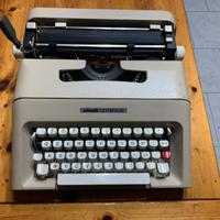 macchina da scrivere Olivetti