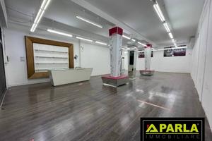 Immobile di 265 m² con 1 locale a Canicattì