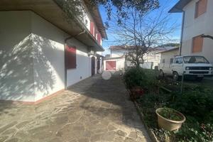 CASA SEMINDIPENDENTE A RAVENNA