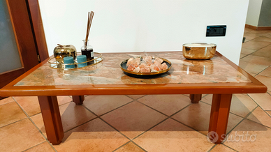 Tavolino da salotto con piano in marmo