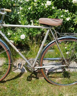 Atala 28"