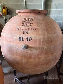 Anfora in terracotta toscana per vino