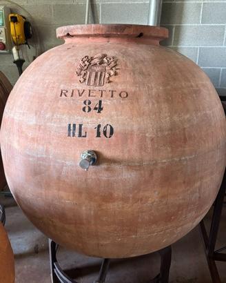 Anfora in terracotta toscana per vino
