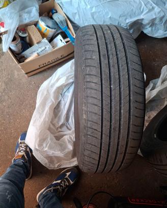 4 Gomme Estive Bridgestone Turanza T005 — 215/60 R