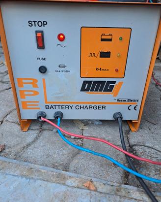 Carica batterie spazzatrice lava pavimenti
