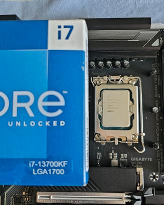 Processore Intel Core i7-13700KF