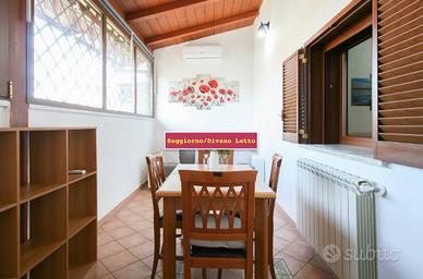 FIUMICINO TRILOCALE ARREDATO Con CORTILE/AIUOLA