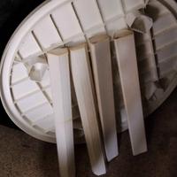 tavolo in plastica con 6 sedie 