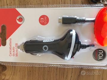 Carica cellulare da auto mini USB nuovo mai usato