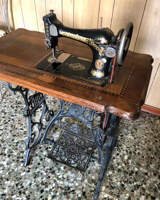 macchina cucire Singer