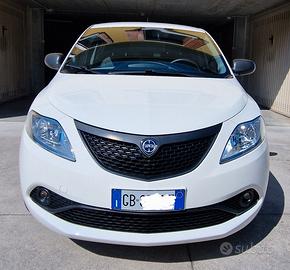 Lancia Ypsillon 
