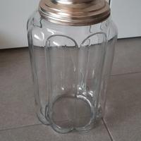 vecchio contenitore per caramelle da negozio 