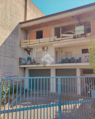 6 LOCALI A CALATABIANO